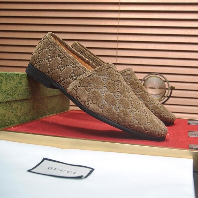 G*u*i leather shoes